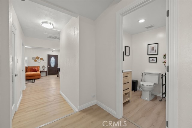 Detail Gallery Image 22 of 64 For 13533 Terra Bella, Pacoima,  CA 91331 - 5 Beds | 4/1 Baths