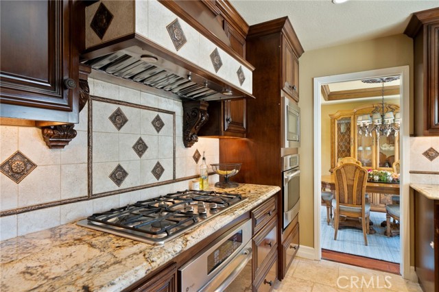 21291 Calle Recreo, Lake Forest CA: https://media.crmls.org/medias/3c368e1a-25f4-4379-acfc-1ba97da3e823.jpg