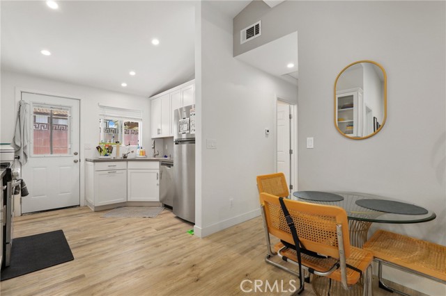 2704 Gates Avenue, Redondo Beach, California 90278, ,Residential Income,Sold,Gates,SB22164603