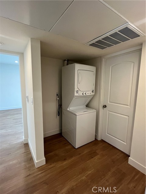 Detail Gallery Image 8 of 11 For 1011 E Chevy Chase a,  Glendale,  CA 91205 - 2 Beds | 1 Baths