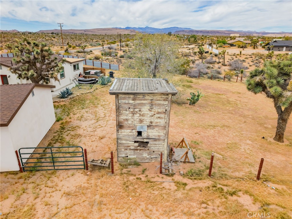 https://media.crmls.org/medias/3c3751d3-0ca7-4970-bb68-367ab35fd3e7.jpg?preset=X-Large
