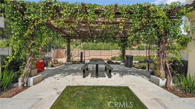 Image 16 of 19 For 2741 Inez