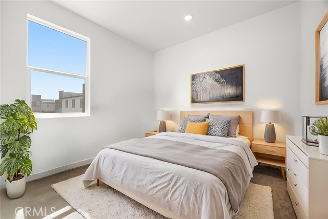 3720 S Allston Paseo, Ontario CA: https://media.crmls.org/medias/3c3969cc-4ae8-43cd-ab11-0e24a2efe424.jpg