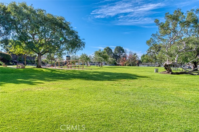 Detail Gallery Image 11 of 24 For 2641 Alta Vista, Newport Beach,  CA 92660 - 4 Beds | 3 Baths