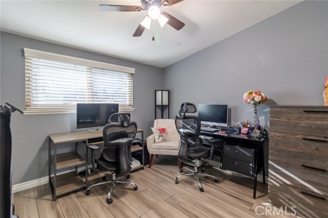 Detail Gallery Image 13 of 22 For 5249 N H, San Bernardino,  CA 92407 - 3 Beds | 2 Baths