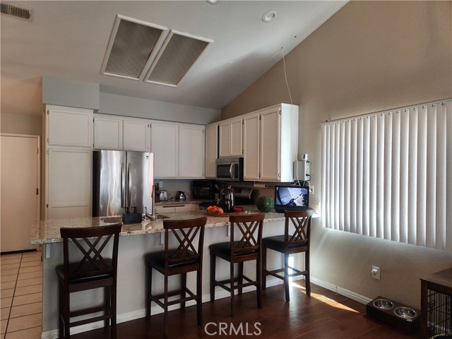 2720 E Walnut Avenue, Orange CA: https://media.crmls.org/medias/3c3aff8c-eb56-4e99-ac62-79bba5c010a3.jpg
