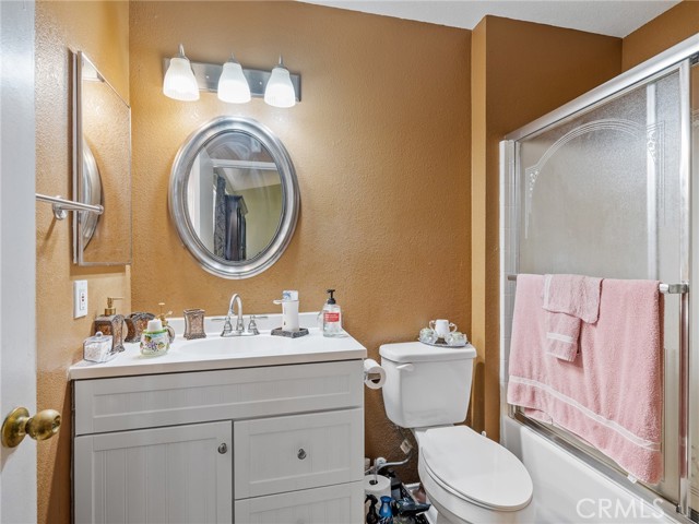 9919 Payne Court, Adelanto CA: https://media.crmls.org/medias/3c3b0de4-71c8-4f62-8886-74f3b36d7861.jpg