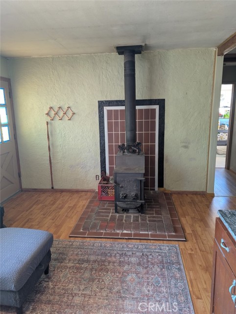 Detail Gallery Image 8 of 13 For 5650 Meadow Ln, Mariposa,  CA 95338 - 2 Beds | 1 Baths