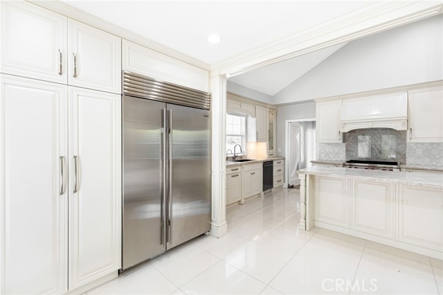1281 E Orange Grove Boulevard, Pasadena CA: https://media.crmls.org/medias/3c3b509d-0923-42ef-8676-21e1a609590d.jpg