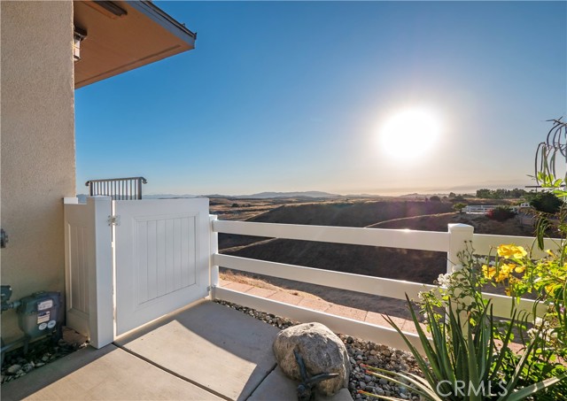 1134 Villa Calimesa Ln, Calimesa CA: https://media.crmls.org/medias/3c3cac15-7d74-409b-92eb-49cf5c2bf48c.jpg