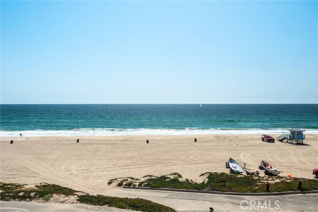 2208 The Strand, Manhattan Beach CA: https://media.crmls.org/medias/3c3cf121-e925-425b-95a0-e1f376122f78.jpg
