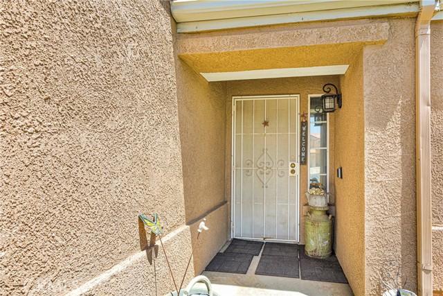 Detail Gallery Image 5 of 38 For 12231 Jason Ln, Victorville,  CA 92395 - 3 Beds | 2 Baths