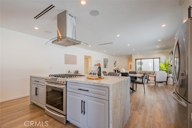421 Mariposa Avenue, Sierra Madre CA: https://media.crmls.org/medias/3c3df73b-a468-4c3f-a720-1cee22092b1d.jpg
