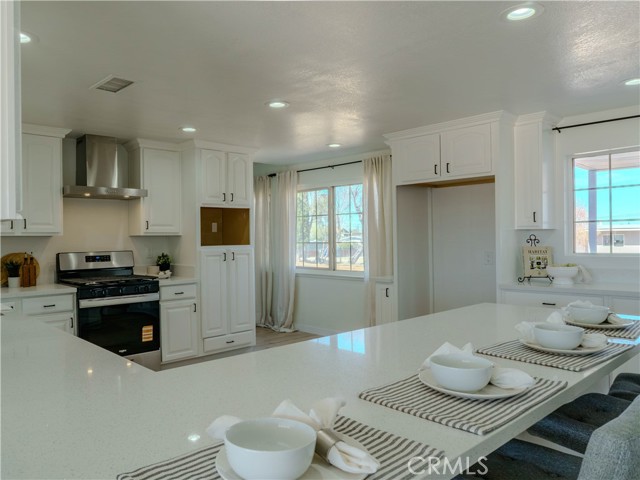 Detail Gallery Image 7 of 42 For 15801 Malpais Ln, Victorville,  CA 92394 - 3 Beds | 2 Baths