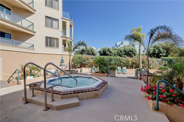 130 The Village, Redondo Beach, California 90277, 2 Bedrooms Bedrooms, ,2 BathroomsBathrooms,Residential,Sold,The Village,SB22111642