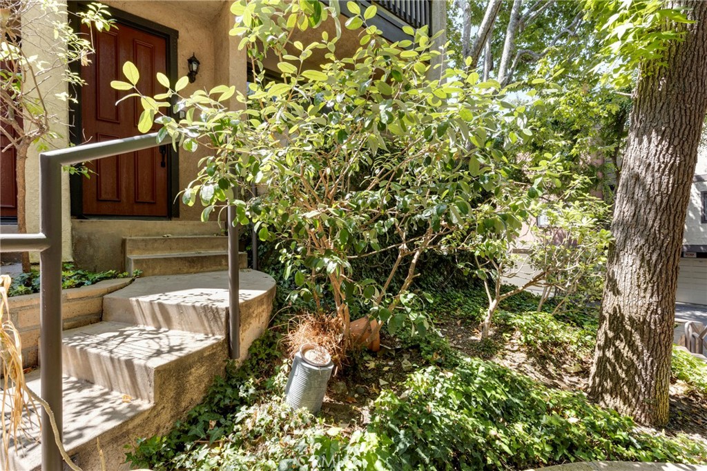 https://media.crmls.org/medias/3c3f7b14-85a1-4475-a354-e73ac6b2b0b5.jpg?preset=X-Large