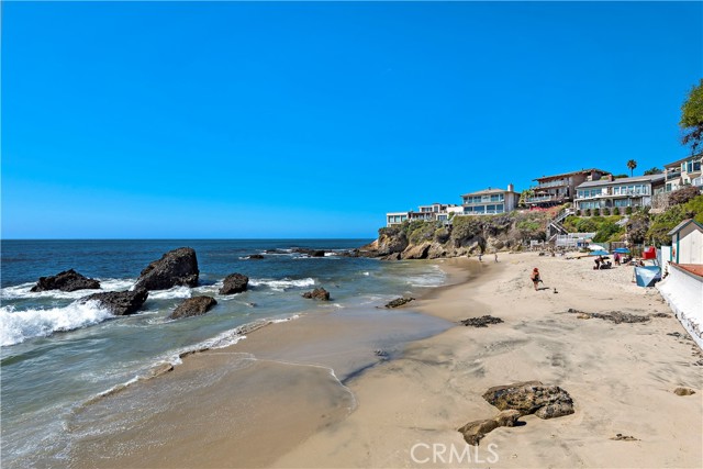 2037 S Coast, Laguna Beach CA: https://media.crmls.org/medias/3c3ffd45-22a8-4828-90e3-e8eb2bf2085d.jpg