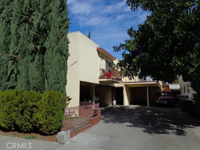 SingleFamilyResidence at 10721 Bloomfield