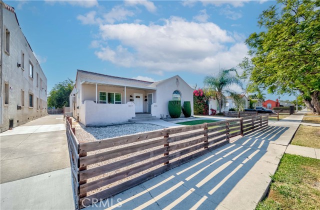 Detail Gallery Image 1 of 39 For 3015 Edgehill Dr, Los Angeles,  CA 90018 - – Beds | – Baths