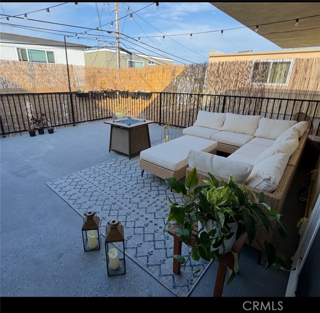 1127 22nd Street, Santa Monica CA: https://media.crmls.org/medias/3c414e83-d693-41e0-8f64-a94c94ed57e6.jpg