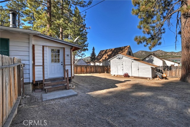 Detail Gallery Image 27 of 34 For 501 W Sherwood Bld, Big Bear City,  CA 92314 - 3 Beds | 2 Baths