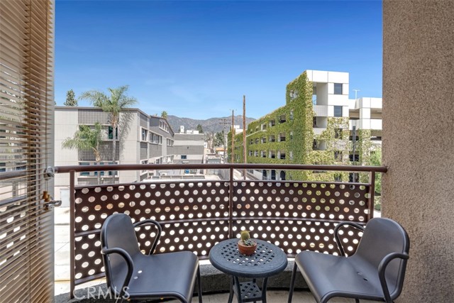 Detail Gallery Image 18 of 37 For 201 E Angeleno Ave #326,  Burbank,  CA 91502 - 2 Beds | 1 Baths