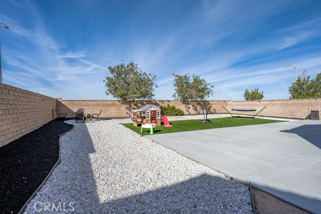 Detail Gallery Image 35 of 39 For 37937 Avenida De Diego, Palmdale,  CA 93552 - 5 Beds | 3/1 Baths