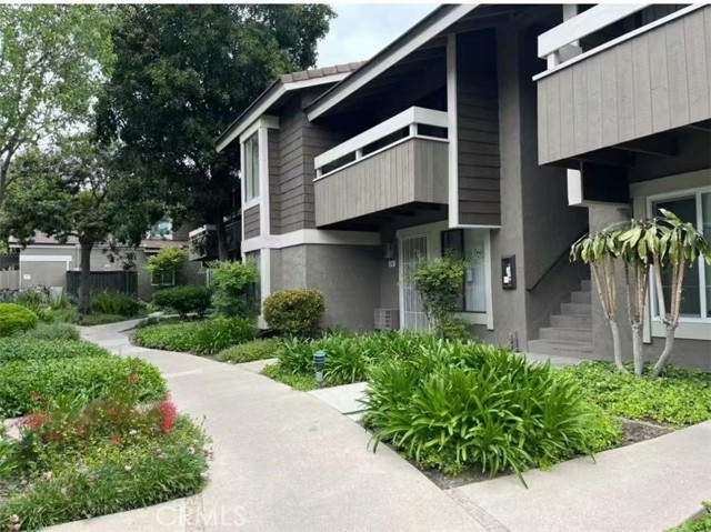 Detail Gallery Image 1 of 11 For 234 Springview, Irvine,  CA 92620 - 2 Beds | 1 Baths