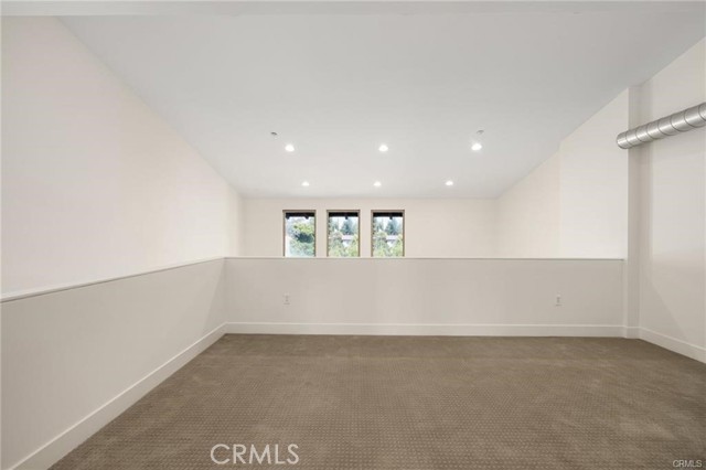 Detail Gallery Image 22 of 45 For 576 S Brea Bld, Brea,  CA 92821 - 2 Beds | 2/1 Baths