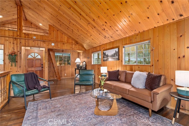 Detail Gallery Image 5 of 40 For 32143 West Dr, Running Springs,  CA 92382 - 2 Beds | 1/1 Baths