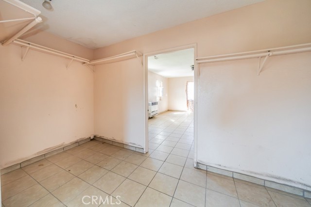 Detail Gallery Image 15 of 33 For 11025 Phelen Rd, Oak Hills,  CA 92344 - 3 Beds | 1 Baths