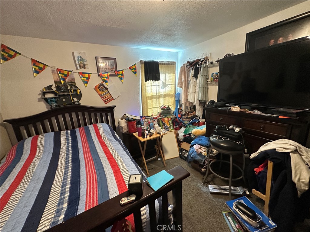 https://media.crmls.org/medias/3c4569fd-5b97-44a2-93d1-5f5526d14009.jpg?preset=X-Large