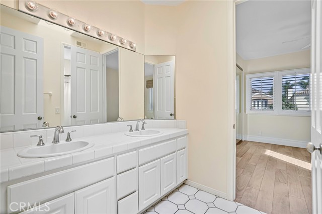 Detail Gallery Image 29 of 38 For 6452 Doral Dr, Huntington Beach,  CA 92648 - 5 Beds | 3/1 Baths