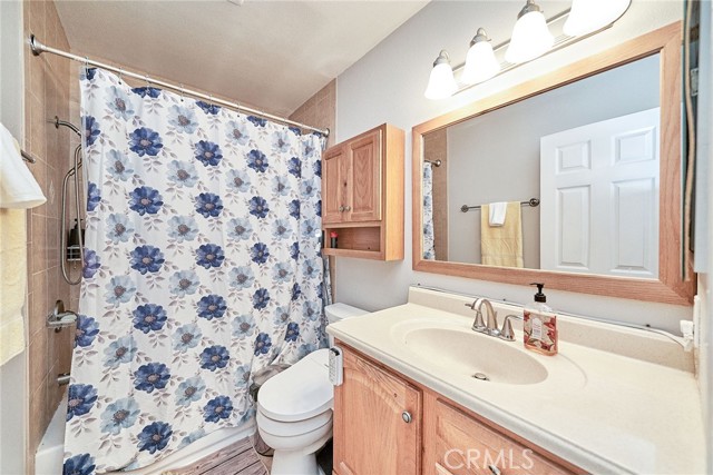 832 Coriander Drive, Torrance CA: https://media.crmls.org/medias/3c487dcd-8730-41e6-a963-41aff273ddf3.jpg
