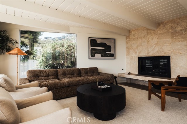 Detail Gallery Image 3 of 33 For 8448 Franklin, Los Angeles,  CA 90069 - 4 Beds | 3/1 Baths