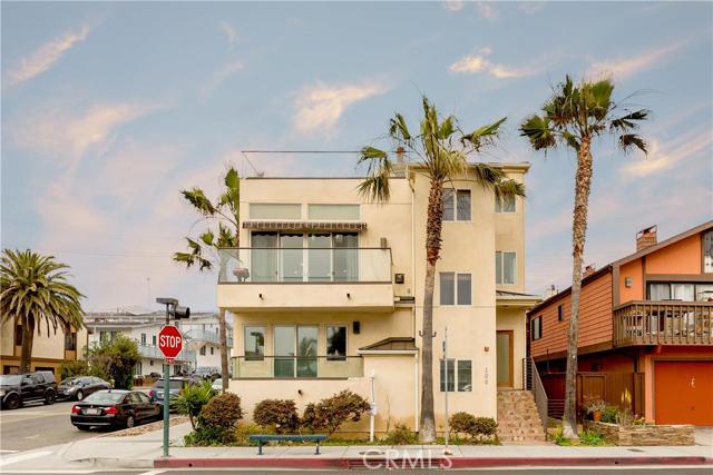 100 8th Street, Hermosa Beach, California 90254, 2 Bedrooms Bedrooms, ,2 BathroomsBathrooms,Residential,Sold,8th,SB16077872