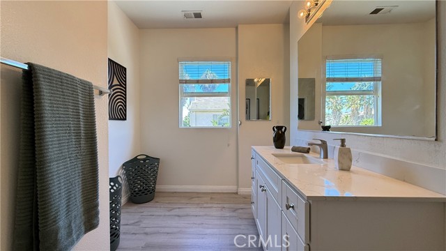 11958 Sunstone Court, Eastvale CA: https://media.crmls.org/medias/3c49d4e0-c15b-4cbf-8dfc-273302ea1166.jpg