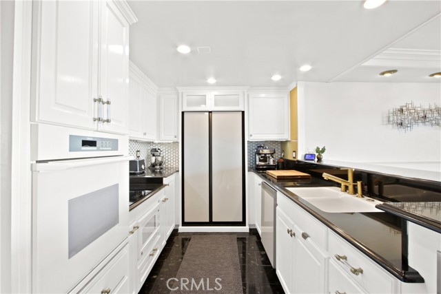 Detail Gallery Image 3 of 39 For 700 E E Ocean Blvd #608,  Long Beach,  CA 90802 - 3 Beds | 2 Baths