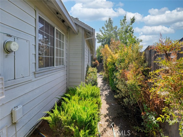 Detail Gallery Image 6 of 12 For 4240 1st Ave, Lakeport,  CA 95453 - 3 Beds | 2 Baths