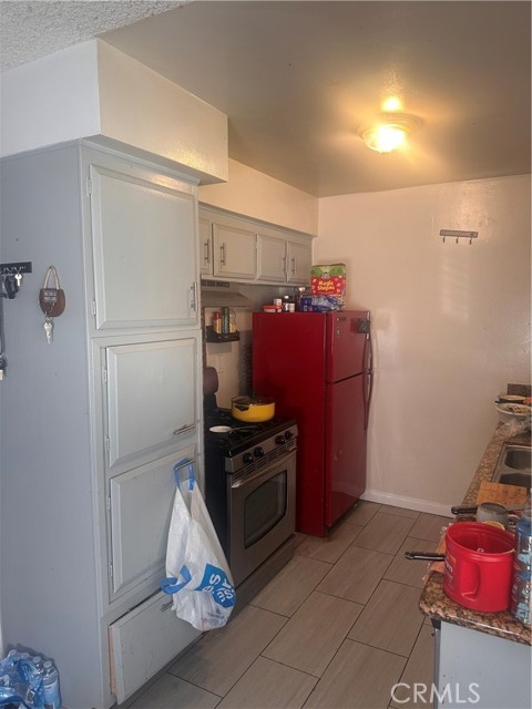 Detail Gallery Image 6 of 13 For 6339 Morse Ave #202,  North Hollywood,  CA 91606 - 3 Beds | 2 Baths