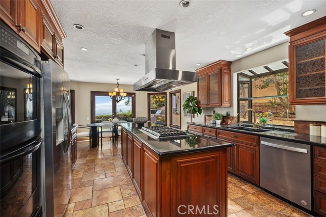 6150 E West View Drive, Orange CA: https://media.crmls.org/medias/3c4b3f9d-d884-4393-89bc-0fd4eb55780c.jpg