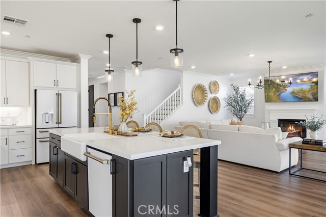 Detail Gallery Image 14 of 74 For 28445 Sunny Ridge Terrace, Castaic,  CA 91384 - 4 Beds | 3/1 Baths