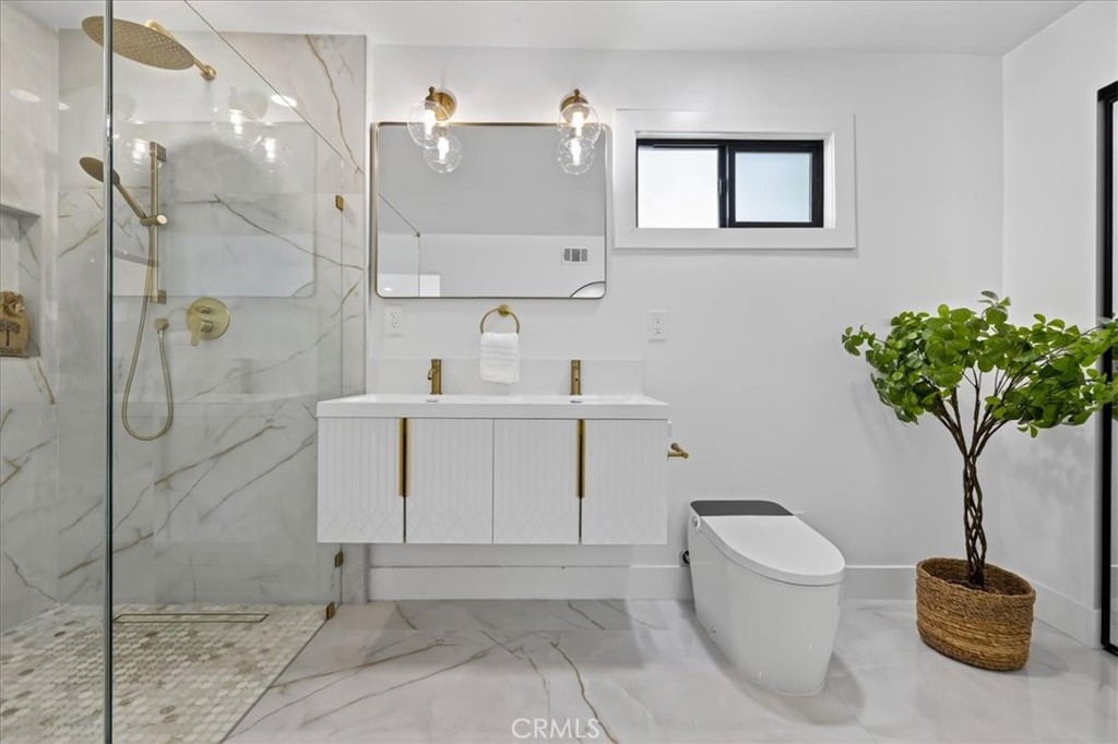 https://media.crmls.org/medias/3c4b7759-cfdf-4d13-a5cb-a5d9e402666f.jpg?preset=X-Large