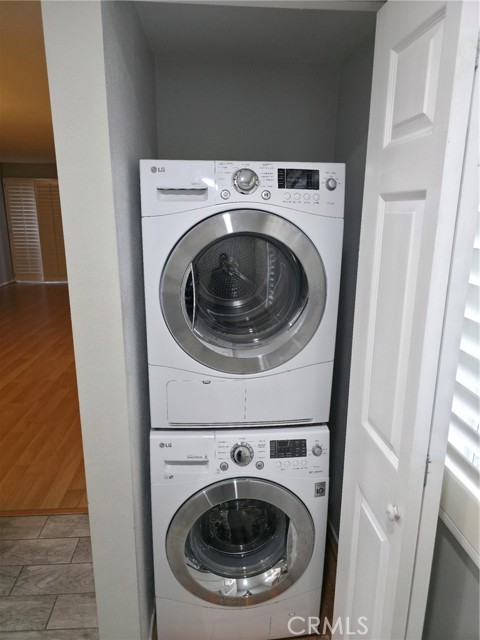 Detail Gallery Image 10 of 36 For 4558 Willis #114,  Sherman Oaks,  CA 91403 - 2 Beds | 2 Baths