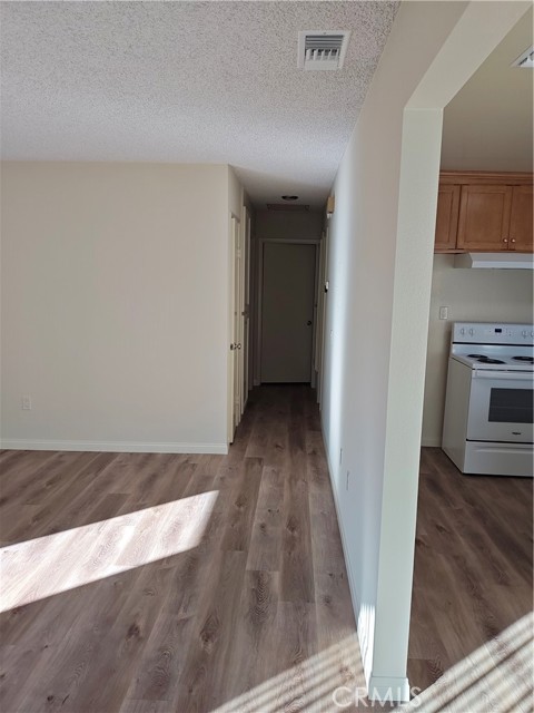 Detail Gallery Image 14 of 16 For 15911 La Forge #D,  Whittier,  CA 90603 - 2 Beds | 2 Baths