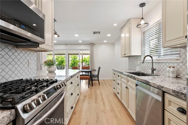 Detail Gallery Image 16 of 40 For 6636 Dannyboyar Ave, West Hills,  CA 91307 - 3 Beds | 2 Baths