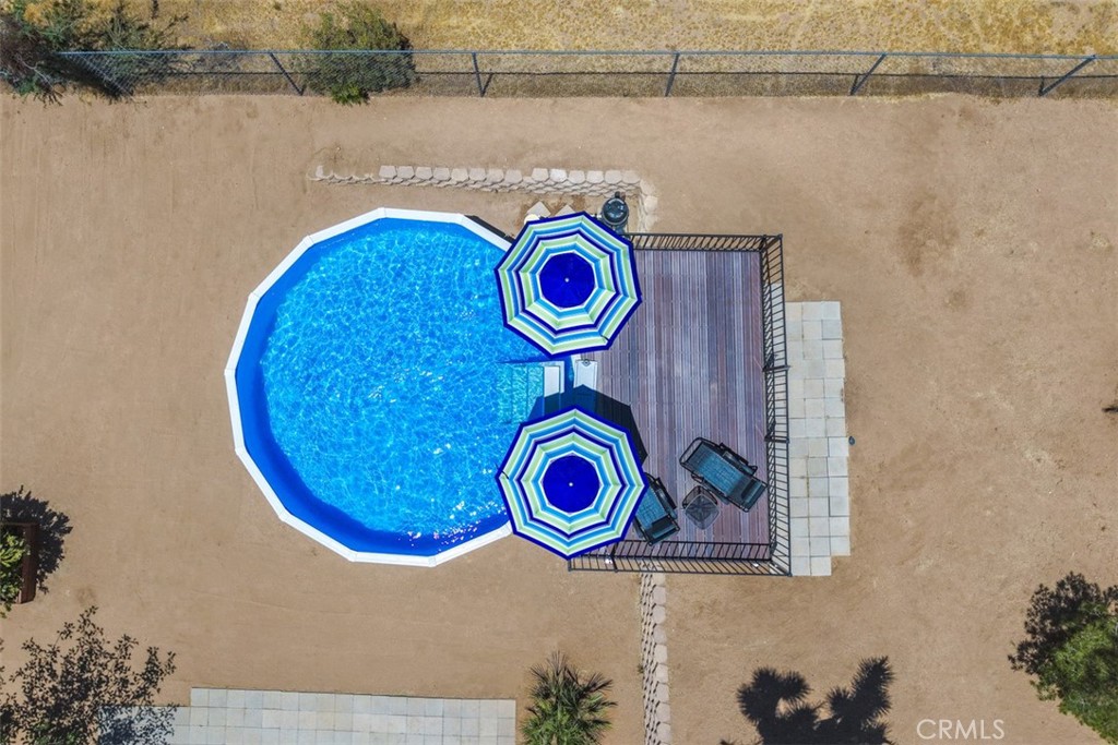 https://media.crmls.org/medias/3c4ca90b-d77b-4ec6-8fad-00bf6da515d5.jpg?preset=X-Large