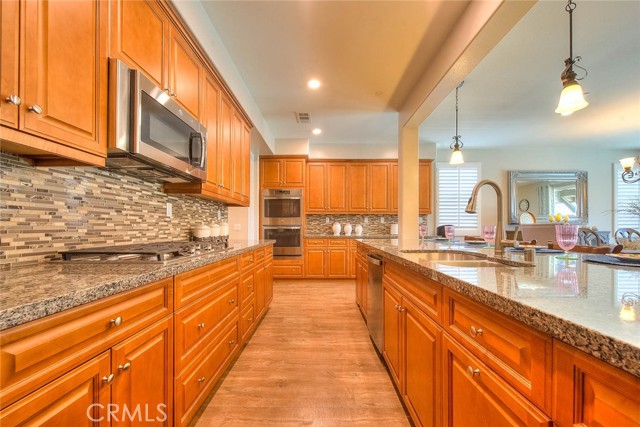 Image 16 of 67 For 14861 Henry Street