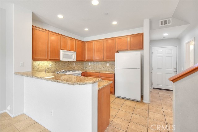 Detail Gallery Image 10 of 44 For 1080 Athens Way, Upland,  CA 91786 - 3 Beds | 2/1 Baths