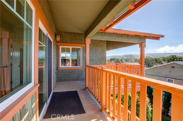 1219 Irena Avenue, Redondo Beach, California 90277, 5 Bedrooms Bedrooms, ,5 BathroomsBathrooms,Residential,Sold,Irena,SB21226617